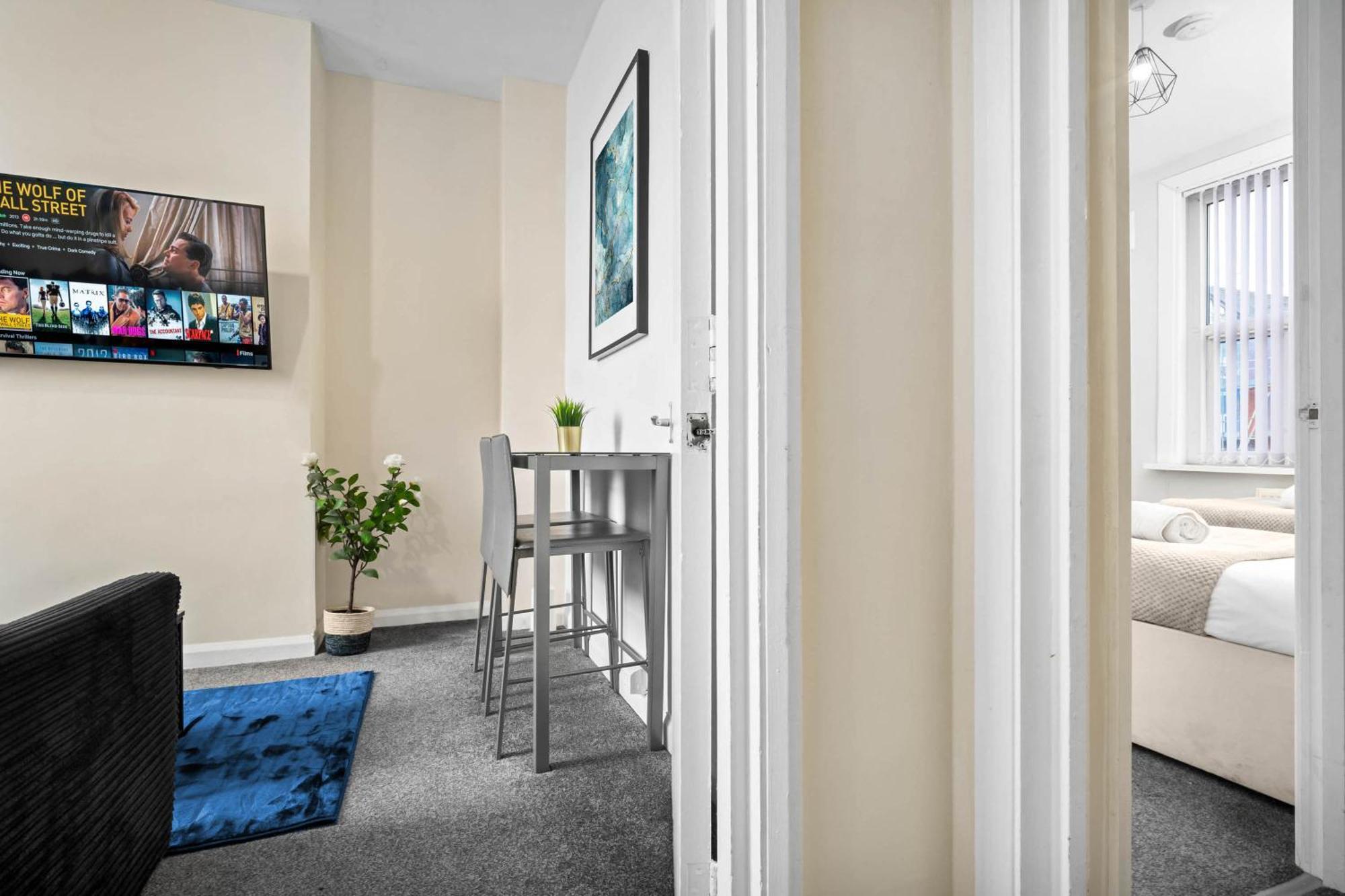 Two Bedroom Apartment - Single Beds - Accommodates 3 - Street Parking - Top Rated -Wbb West Bromwich Exteriör bild