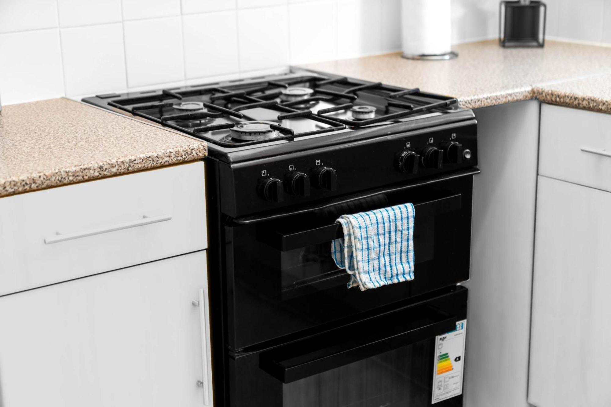 Two Bedroom Apartment - Single Beds - Accommodates 3 - Street Parking - Top Rated -Wbb West Bromwich Exteriör bild
