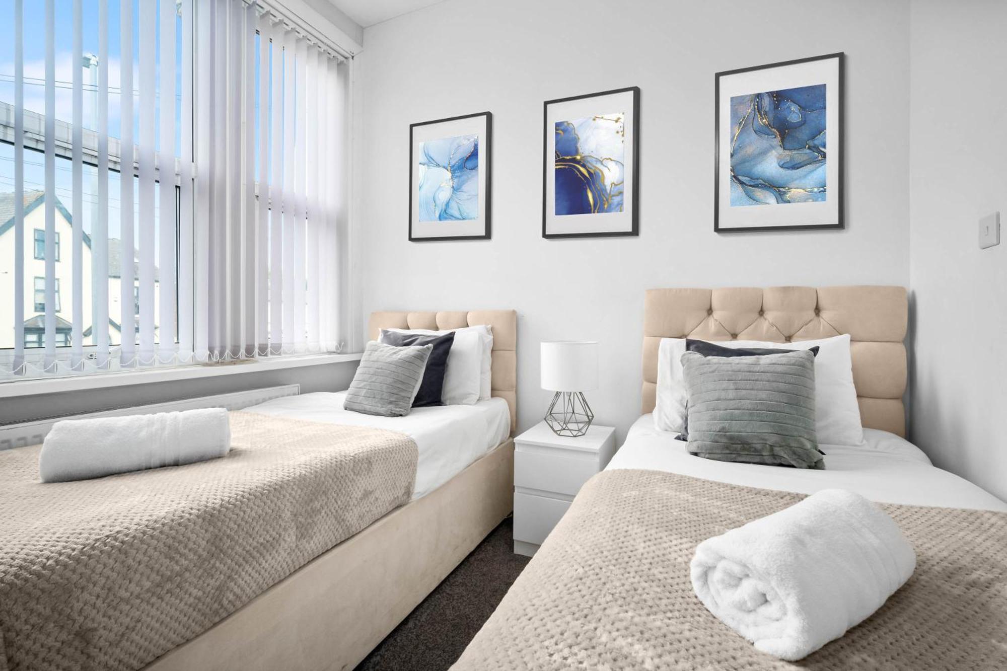 Two Bedroom Apartment - Single Beds - Accommodates 3 - Street Parking - Top Rated -Wbb West Bromwich Exteriör bild